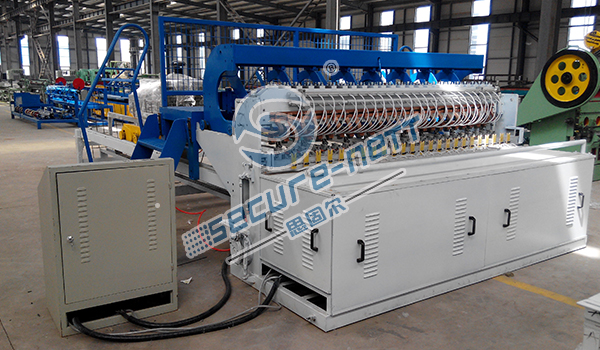 Heavy mesh welding machine