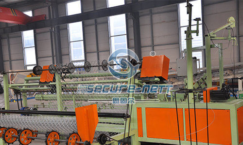 China double wire chain link fence woven machine